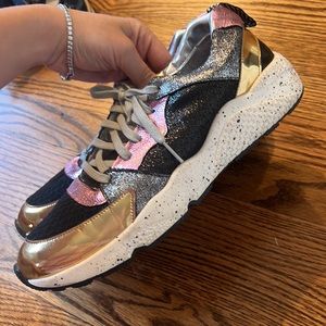 P448 sneakers, metallic, super comfortable, high fashion, size 41